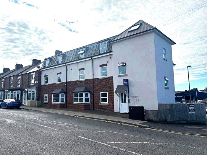 1 Bedroom Flat To Rent In Quincey House, Eastmount Road, Darlington, Co Durham, DL1