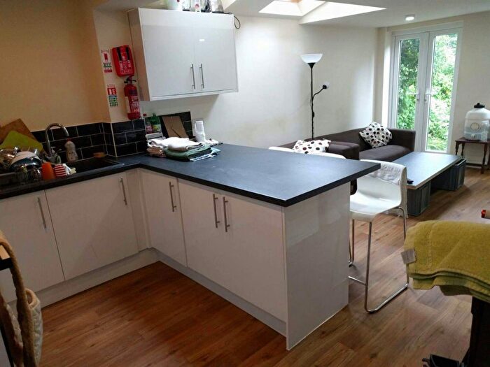 5 Bedroom Property To Rent In Heeley Road, Selly Oak, Birmingham, B29