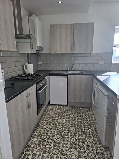 1 Bedroom Flat To Rent In Mansel Street, Swansea, SA1