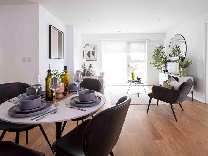 2 Bedroom Flat To Rent In Gough Street, Birmingham, B1