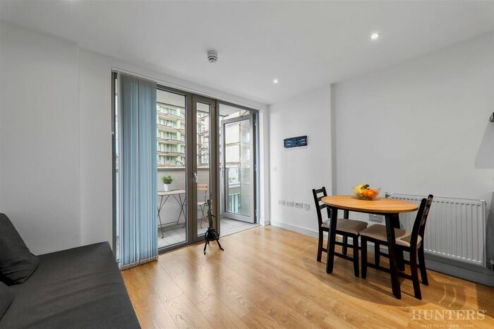 1 Bedroom Flat To Rent In Waterside Way, London, N17