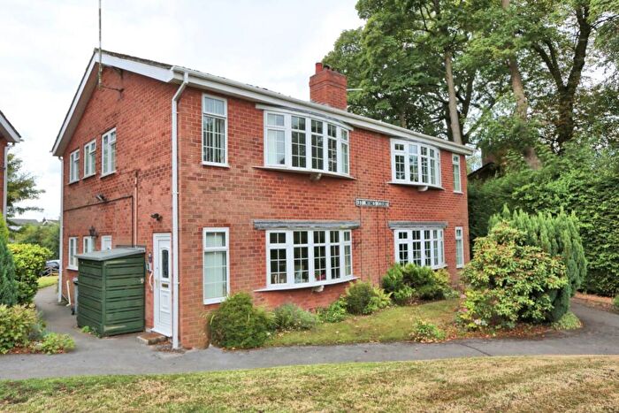 1 Bedroom Flat To Rent In St. Mawes Court, Macclesfield, SK10