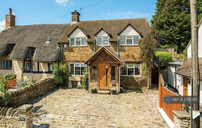 4 Bedroom Semi Detached House To Rent In High Street, Long Crendon, Aylesbury, HP18