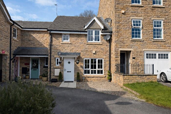 3 Bedroom Cottage For Sale In Longlands, Idle, Bradford, BD10