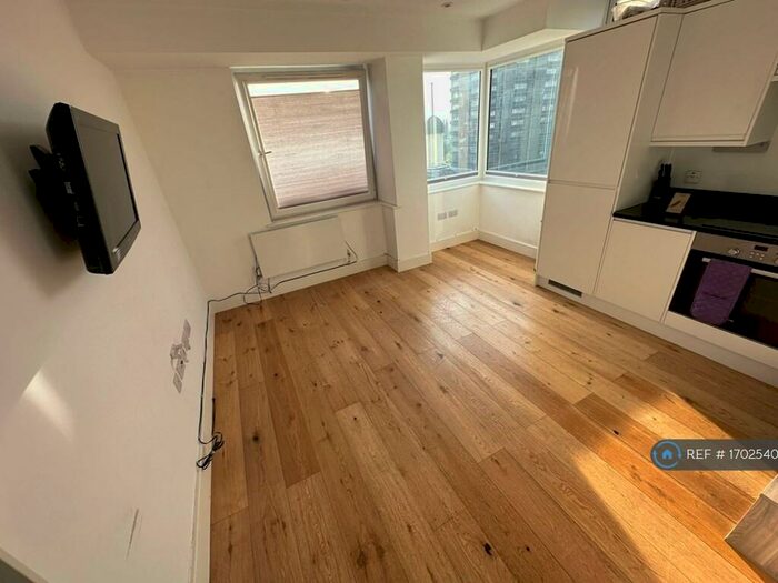 2 Bedroom Flat To Rent In Green Dragon House, Croydon, CR0