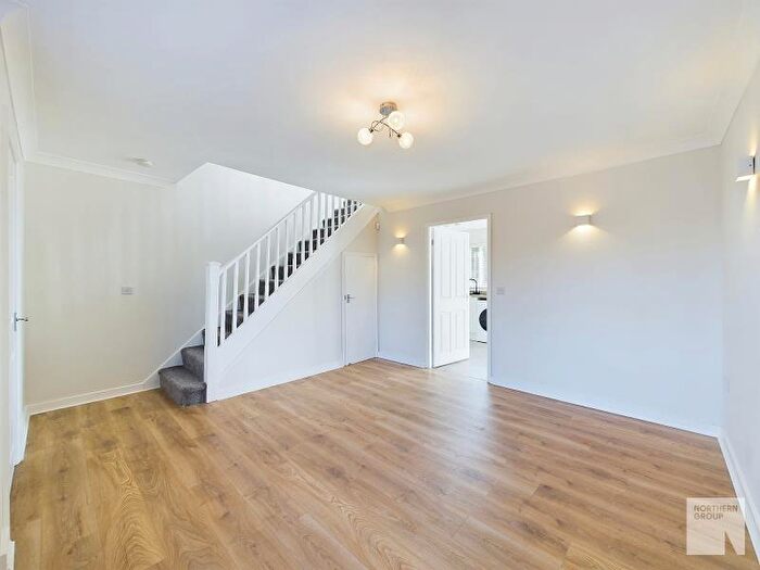 3 Bedroom Semi-Detached House To Rent In Bromshill Drive, Salford, M7