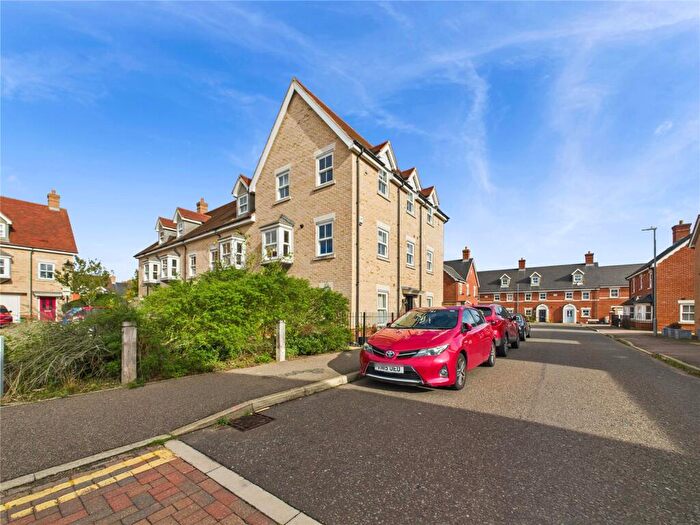 3 Bedroom End Of Terrace House For Sale In Garrison Parade, Colchester, Essex, CO2