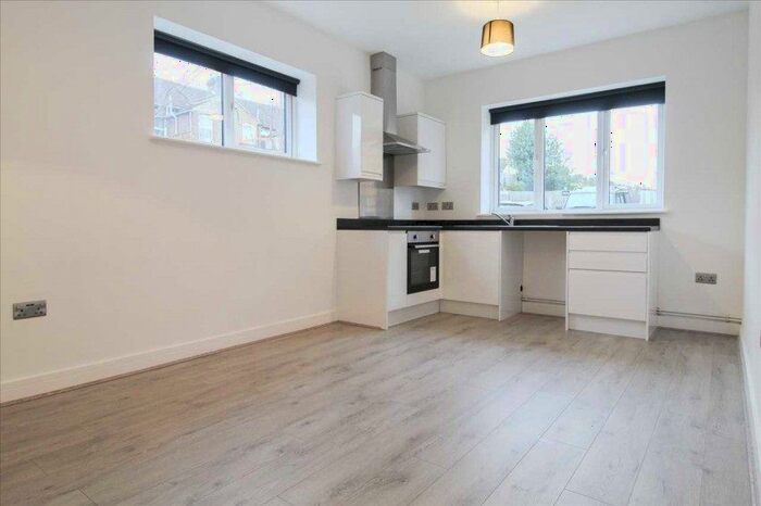 1 Bedroom Flat To Rent In Ufton Lane, Sittingbourne, ME10