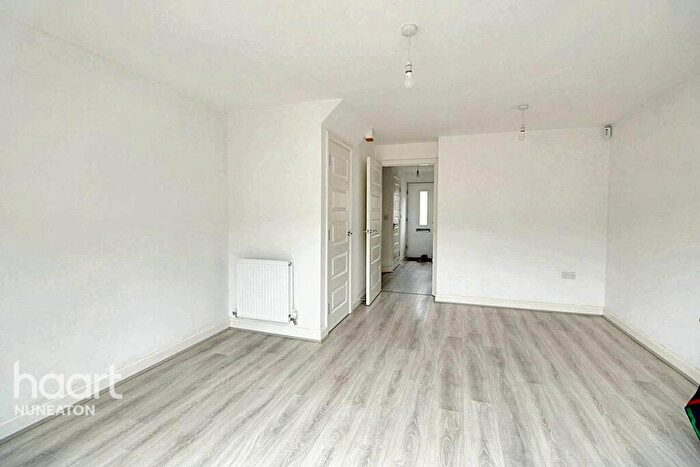 3 Bedroom Semi-Detached House For Sale In Queen Elizabeth Road, Nuneaton, CV10