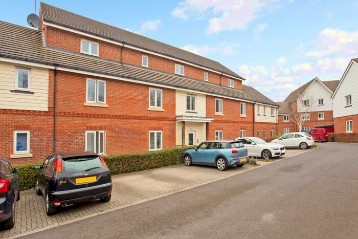 2 Bedroom Apartment To Rent In Willowbourne Fleet, GU51