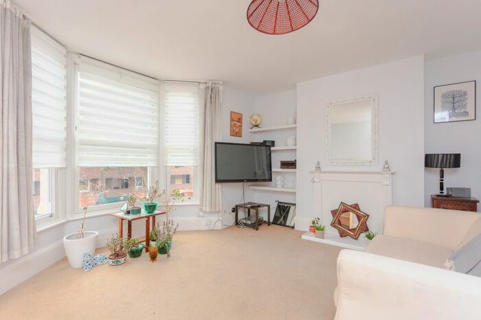 1 Bedroom Flat To Rent In Fernhead Road, London, W9