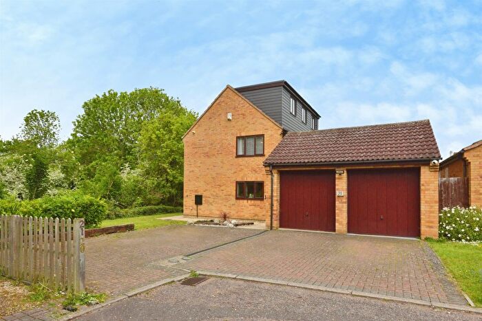5 Bedroom Detached House For Sale In Greatchesters, Bancroft, Milton Keynes, MK13