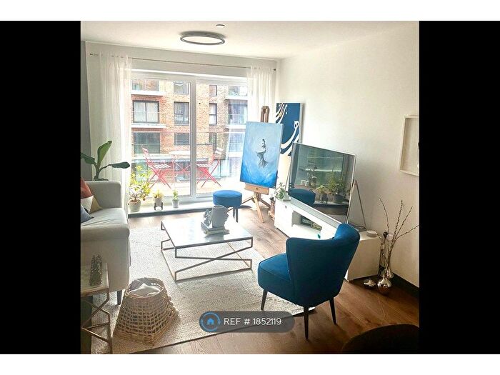 2 Bedroom Flat To Rent In East Station Road, Fletton Quays, Peterborough, PE2