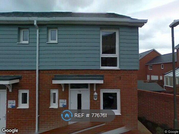2 Bedroom Flat To Rent In Nutfield Court, Redhill, RH1