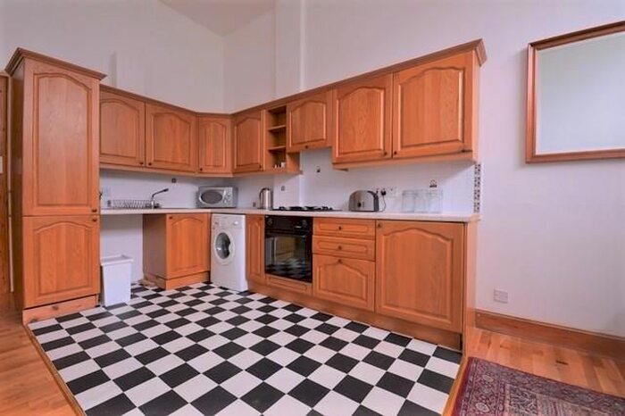 1 Bedroom Flat To Rent In Fountainbridge, Edinburgh, EH3