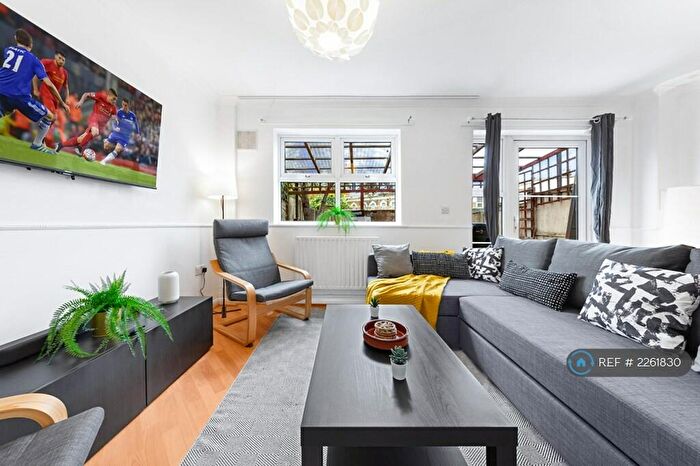 3 Bedroom Semi-Detached House To Rent In Balmore Close, London, E14