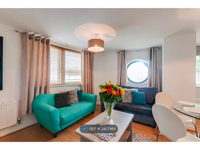 1 Bedroom Flat To Rent In Royal Quay, Liverpool, L3