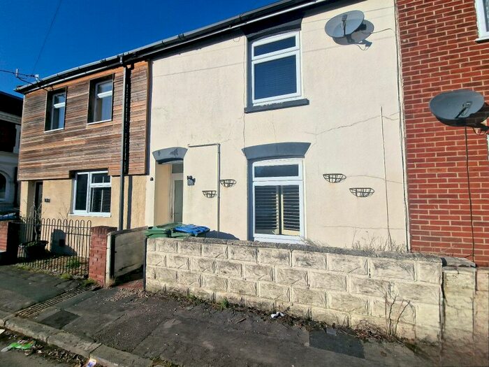 2 Bedroom Terraced House To Rent In Edward Road, Shirley, SO15