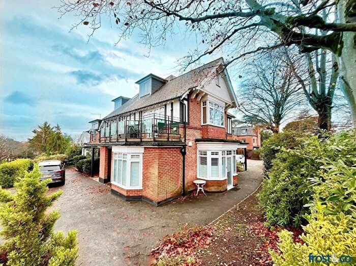 1 Bedroom Flat For Sale In Sandecotes Road, Lower Parkstone, Poole, Dorset, BH14