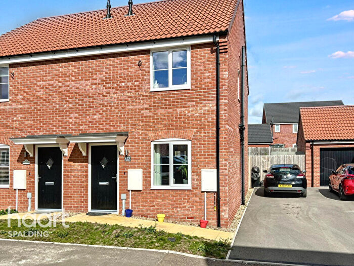 2 Bedroom Semi-Detached House For Sale In Kilby Court, Donington, PE11