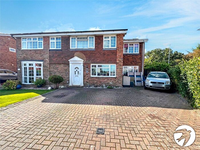 4 Bedroom Semi-Detached House For Sale In St. Johns Way, Rochester, Kent, ME1