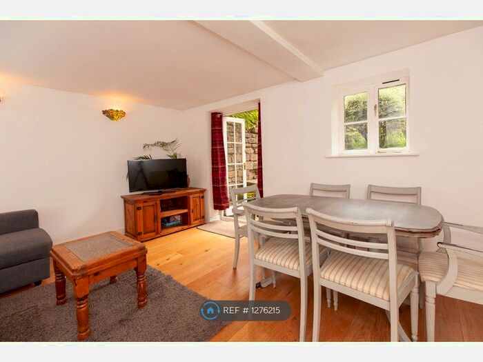 3 Bedroom Maisonette To Rent In Grove Street, Bath BA2