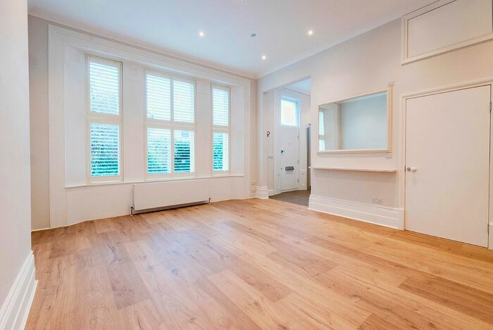 Studio To Rent In Abbey Road, West Hampstead, London, NW6