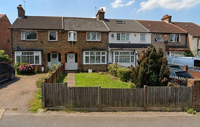 3 Bedroom Terraced House For Sale In Yeading Fork, Hayes, UB4