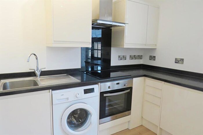 1 Bedroom Flat To Rent In St Mary's Place, Southampton, SO14