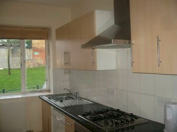 4 Bedroom Apartment To Rent In Balham, SW12