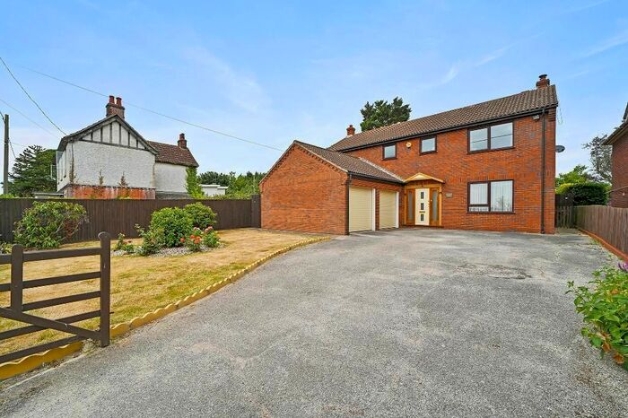 4 Bedroom Detached House For Sale In The Street, Brantham, CO11