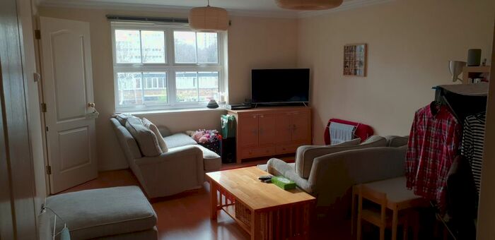 2 Bedroom Flat To Rent In Bedser Close, Vauxhall, London, SE11