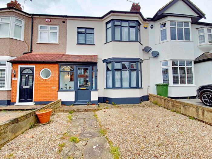 3 Bedroom Terraced House To Rent In Woodfield Drive, Romford, RM2