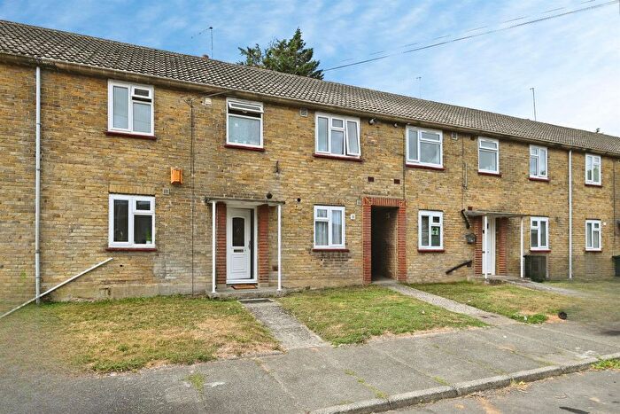2 Bedroom Maisonette For Sale In St. Pauls Avenue, Faversham, ME13