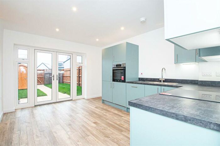 4 Bedroom Terraced House To Rent In Whitehouse, Milton Keynes, MK8