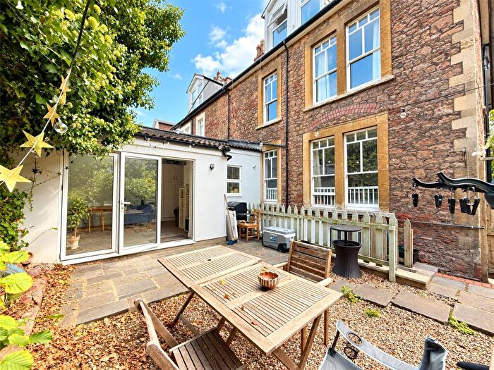 4 Bedroom Maisonette To Rent In Whatley Road, Clifton, Bristol, BS8