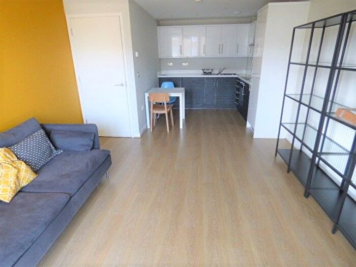 1 Bedroom Flat For Sale In Aubersridge Court, Festerbert Place, London, E3