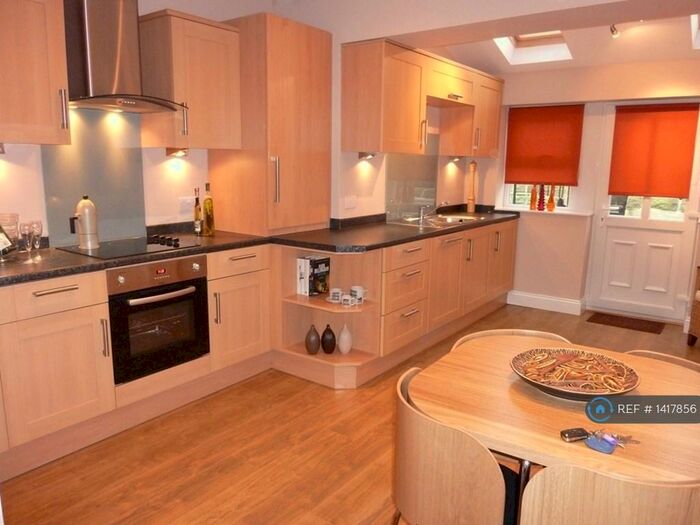 2 Bedroom End Of Terrace House To Rent In Wilmot Road, Ilkley, LS29