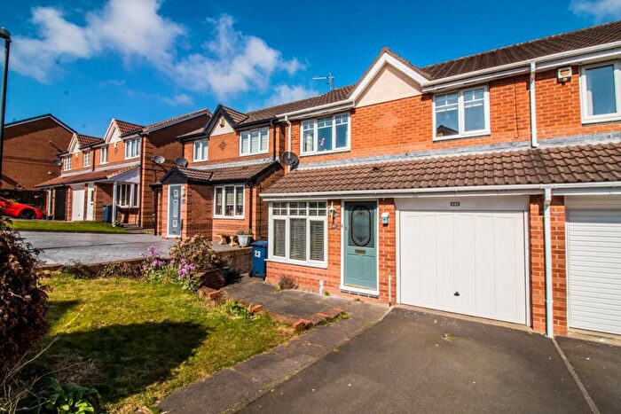 3 Bedroom Semi-Detached House For Sale In Chigwell Close, Penshaw, Houghton Le Spring, DH4