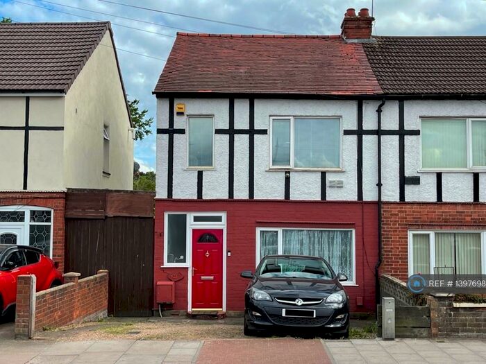 2 Bedroom Terraced House To Rent In Dunstable Road, Luton, LU4