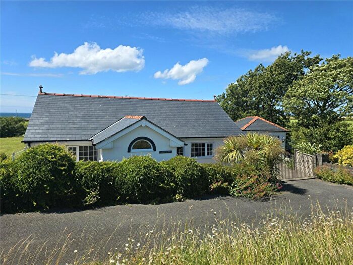 3 Bedroom Bungalow For Sale In Clynnog Road, Abedesach, Caernarfon, LL54