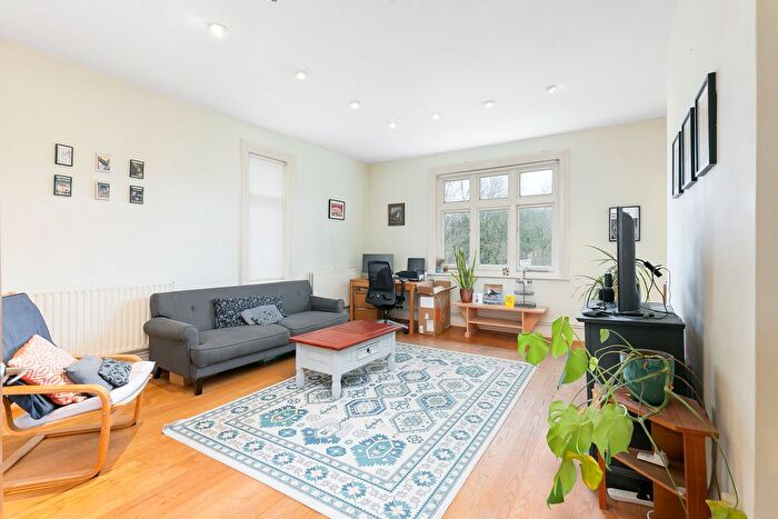 2 Bedroom Flat To Rent In Crystal Palace Park Road, Crystal Palace, London, SE26