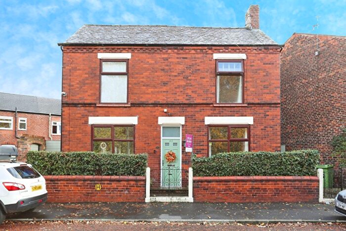 3 Bedroom Detached House For Sale In Ellen Street, Heaton Norris, Stockport, SK4