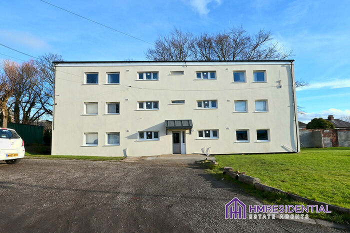 3 Bedroom Flat To Rent In Grainger Park Road, Flat, B1