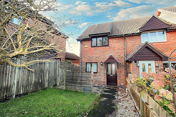 2 Bedroom End Terrace House To Rent In London Road, Crowborough, East Sussex, TN6