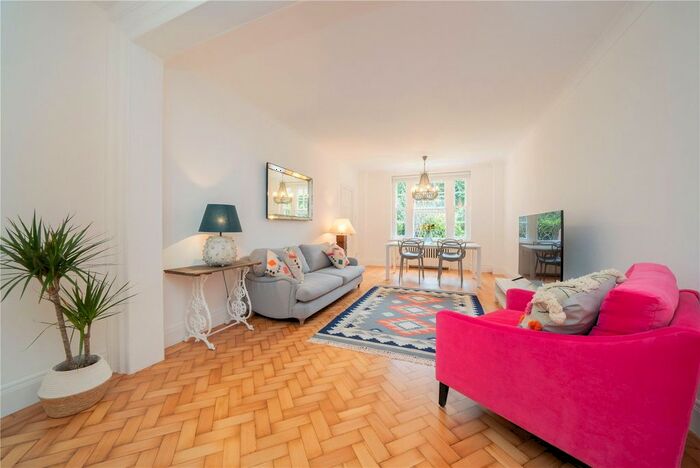 3 Bedroom Flat To Rent In Matlock Court, Kensington Park Road, London, W11