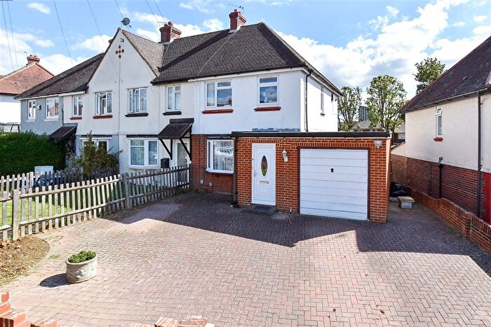 3 Bedroom Semi Detached House For Sale In Calder Road, Maidstone, Kent, ME14