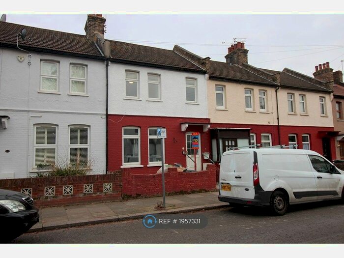 4 Bedroom Terraced House To Rent In Burleigh Road, Enfield, EN1