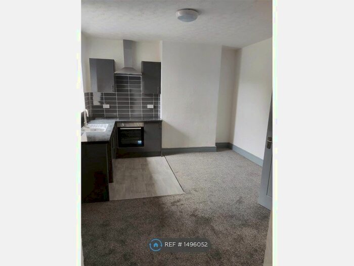 2 Bedroom Flat To Rent In Schofield Street, Waterfoot, Rossendale, BB4