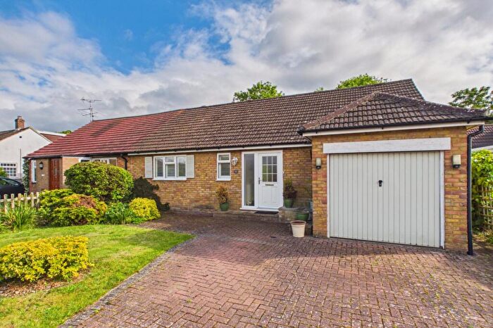 4 Bedroom Bungalow To Rent In Manor Grove, Fifield, Maidenhead, Berkshire, SL6